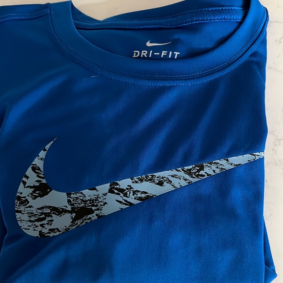 Nike Dri-Fit Long Sleeve Tee Size Small - Picture 2 of 9